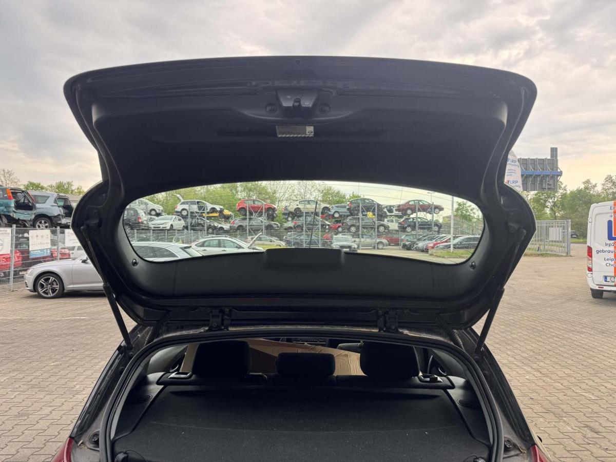 BMW 1er E87 original Heckklappe mit Heckscheibe 475 Blacksapphire Bj.2005